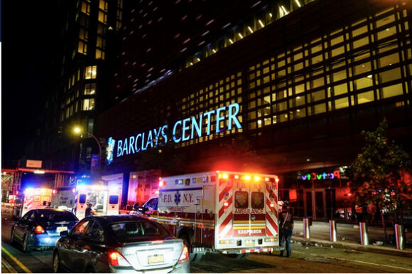 1 My Nao Loan Vi Tuong Xa Sung 16 Nguoi Bi Thuong Do Giam Dap