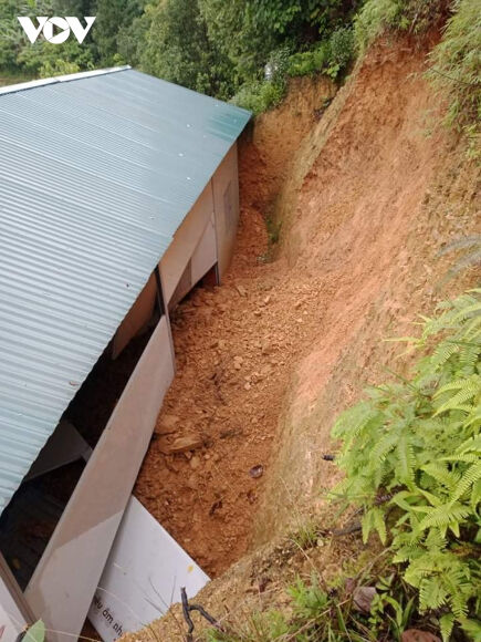 2 Ba Nguoi Chet Hang Chuc Tuyen Giao Thong Ach Tac Do Sat Lo Tai Cao Bang Bac Kan