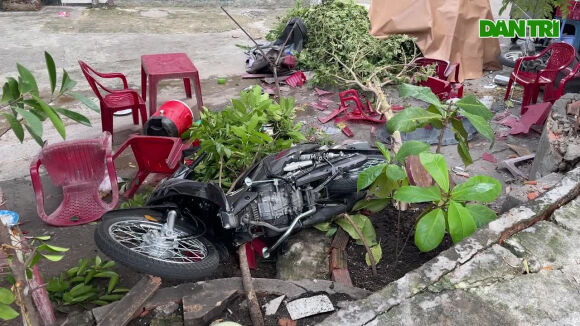 2 O To Lao Vao Hem Ha Guc 7 Xe May O Tphcm