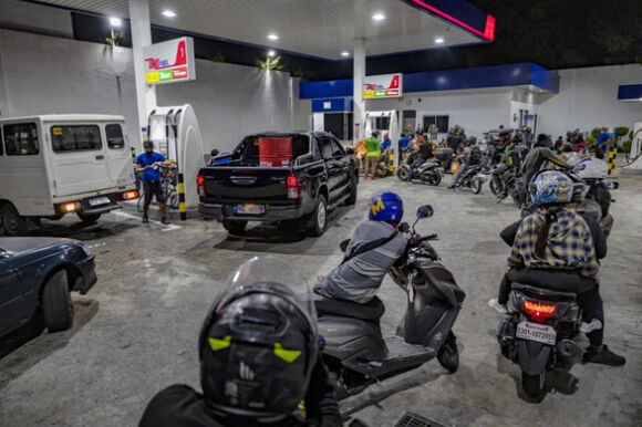 3 Nhieu Nuoc Giam Thue Kim Gia Xang Gas