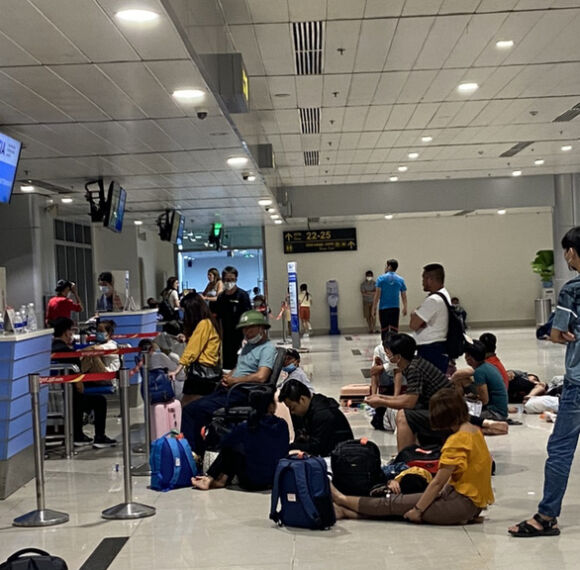 1 Check In Truc Trac Khach Ngoi Cho La Liet O Tan Son Nhat