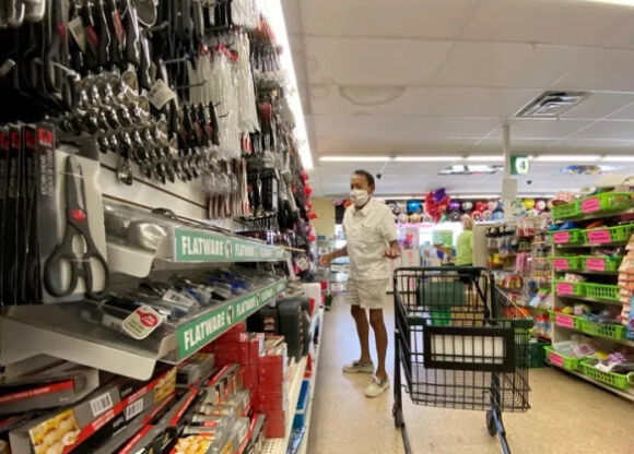 1 Nguoi My That Lung Buoc Bung Vi Gia Ca Leo Thang