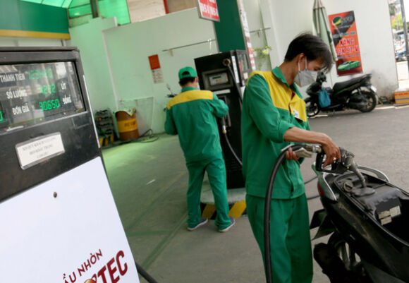 1 Gia Xang Dau Tang Anh Huong Muc Tieu Kiem Che Lam Phat Thue Phi Chiem 13 Gia Xang