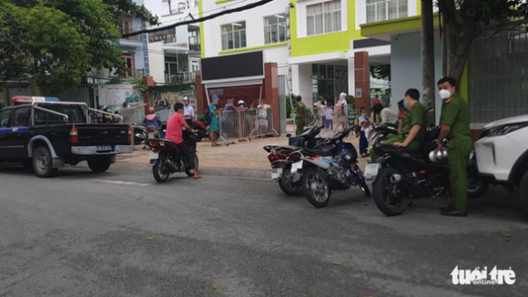 1 Hon 200 Hoc Sinh Tieu Hoc Co Bieu Hien Te Moi Ngua Hong Sau Khi An Canh Bac Ha