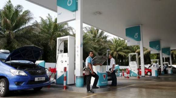 1 Vi Sao Gia Xang Malaysia Re Chua Toi 11000 Donglit