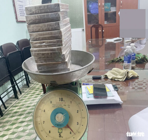 2 10 Banh Heroin Theo Duong Song Tu Campuchia Vao Viet Nam