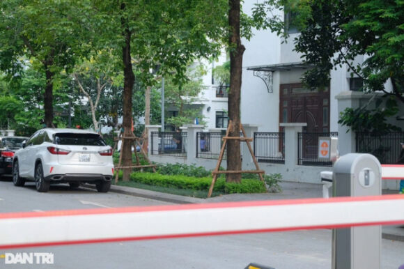 1 Biet Thu Khung Cua Ong Chu Ngoc Anh Co Bi Ke Bien Tai San