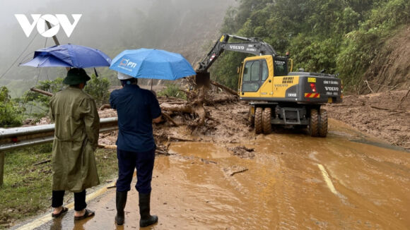 1 Mua Lu Gay Sat Lo Tai Gan 450 Vi Tri Tren Cac Tuyen Duong O Lai Chau
