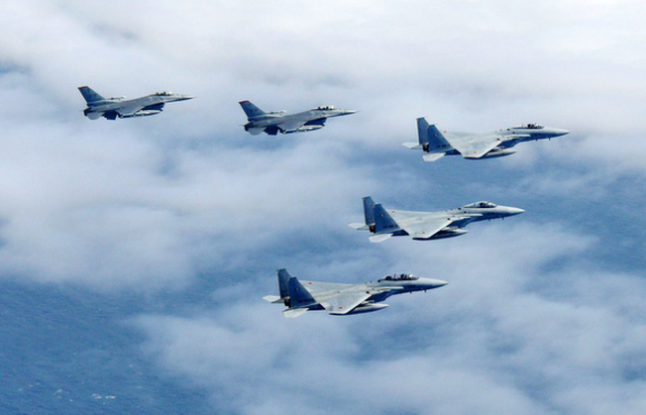 3 Nhat Va My Tap Tran Khong Quan Nga Ban Giao Thi The Binh Si Cho Kiev