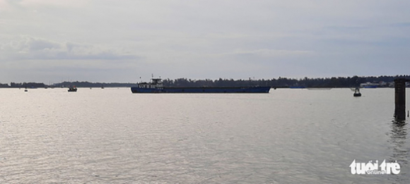 1 Tau Hang Tong Chim Tau Ca Quang Ngai Do Dem Toi Nen Khong Biet