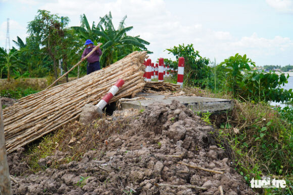 2 Can 200 Ti Dong Chong Sat Lo Bao Ve Hon 2200 Nguoi Dan Tren Con Phu Da