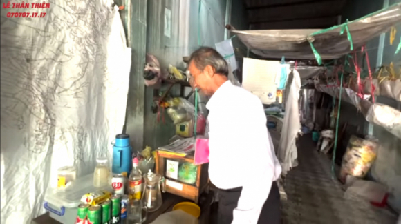 2 Chu Hang Xa Bong O Sai Gon Trang Tay Sau Thoi Hoang Kim 20 Nam Co Doc Doi Vo Con Tro Ve