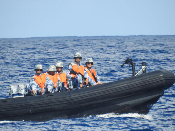 3 Tau Thuyen Trung Quoc An Va O Truong Sa Hung Than Trau Dien