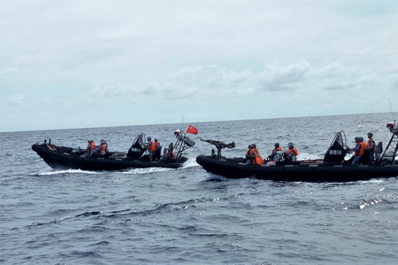 5 Tau Thuyen Trung Quoc An Va O Truong Sa Hung Than Trau Dien