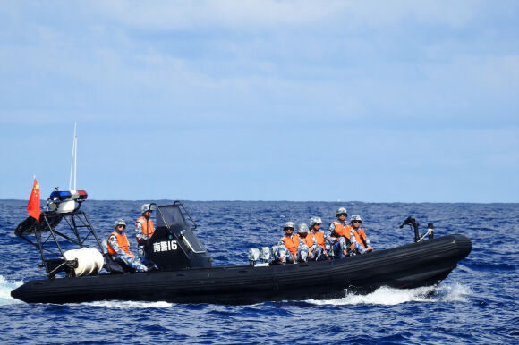 6 Tau Thuyen Trung Quoc An Va O Truong Sa Hung Than Trau Dien