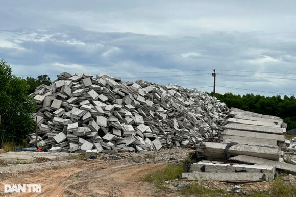2 Bai Cau Kien La Ben Duong Ho Chi Minh Van Chay Y Du Bi Nhac Nho