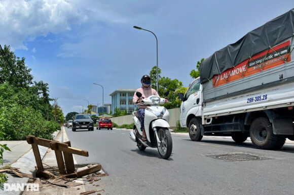 1 Hang Loat Nap Cong O Ha Noi Mat Tich Dan Cam Cui Canh Bao Nguy Hiem