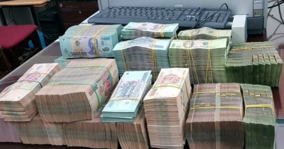 1 Nguoi Phu Nu Ha Noi Chu Muu Tuon Hon 30 Nghin Ty Dong Ra Nuoc Ngoai