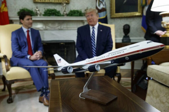 1 Ong Biden Se Bo De Xuat Mau Son Ong Trump Chon Cho Air Force One
