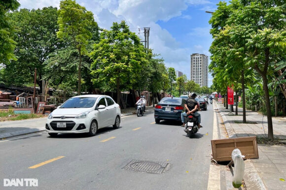 3 Hang Loat Nap Cong O Ha Noi Mat Tich Dan Cam Cui Canh Bao Nguy Hiem