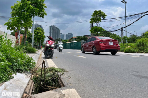 4 Hang Loat Nap Cong O Ha Noi Mat Tich Dan Cam Cui Canh Bao Nguy Hiem