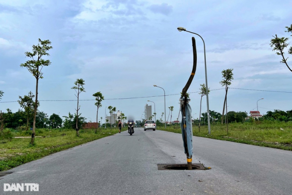 5 Hang Loat Nap Cong O Ha Noi Mat Tich Dan Cam Cui Canh Bao Nguy Hiem
