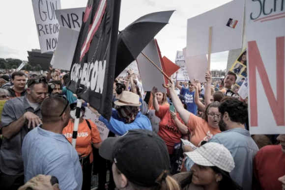 11 Hang Chuc Nghin Nguoi My Bieu Tinh Chong Bao Luc Sung Dan