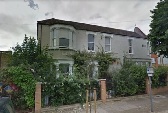 5 Cap Vo Chong Dam Don Kien Hang Xom Hon 7 Ty Chi Vi Bui Cay Dai Moc Quanh Nha