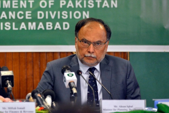 1 Con Bao Trong Tach Tra Lam Rung Chuyen Pakistan