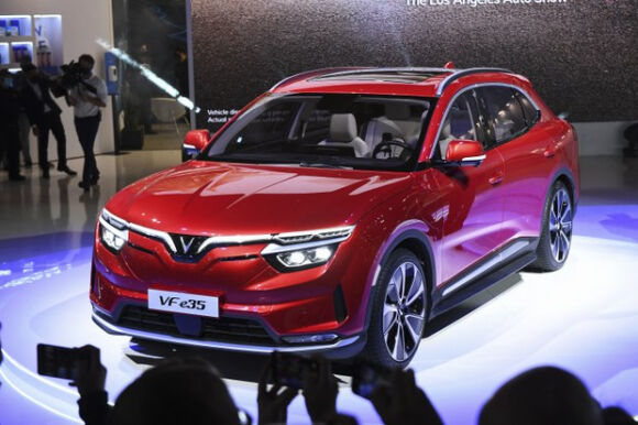 1 Vinfast Cho Nghi Viec Bon Lanh Dao Cap Cao Trong Khi Chuan Bi San Xuat Xe Hoi Tai My