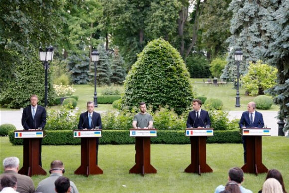 2 Ec Ung Ho Trao Qui Che Ung Cu Vien Ukraine Tien Gan Hon Toi Viec Gia Nhap Eu