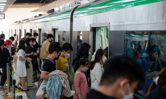 1 Hanoi Metro Lo 160 Ty Dong