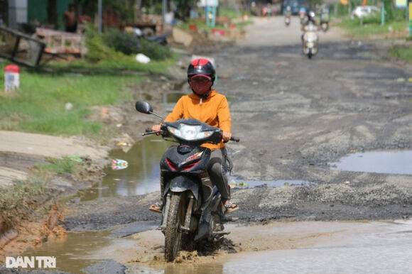 6 Hang Nghin Ho Bom Tren Tuyen Duong Huyet Mach Cua Dak Nong