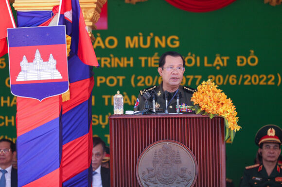 1 Thu Tuong Hun Sen Bua Com Dau Tien Nguoi Viet Cho Toi Bang Ca Tram Ca Ngan Tan Gao Hom Nay