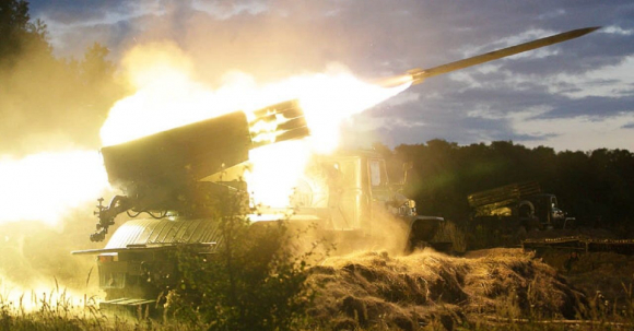 1 Ukraine Tung Video Phao Kich Du Doi Vao Cac Can Cu Phong Thu Cua Nga O Kherson Kharkov