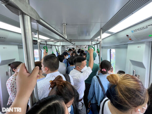 1 Gia Xang Tang Dan Cong So O Ha Noi Dap Xe Di Lam Thay O To Bang Tau Dien