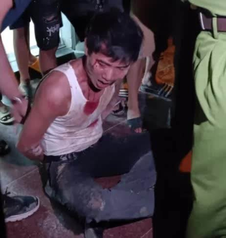 2 Chong Lai Xe Tong Thang Vao Cong Ty Vo Khien 1 Nguoi Chet Nhieu Nguoi Bi Thuong