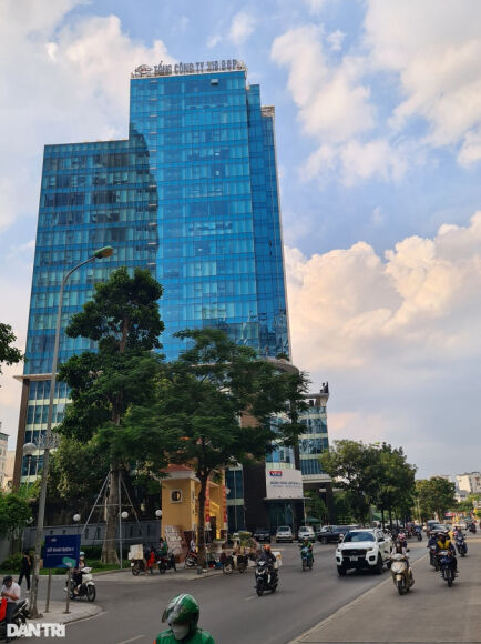 3 Dat Quan Doi Quoc Phong Tren Duong Le Van Luong Cung Bi Nhoi Cao Oc