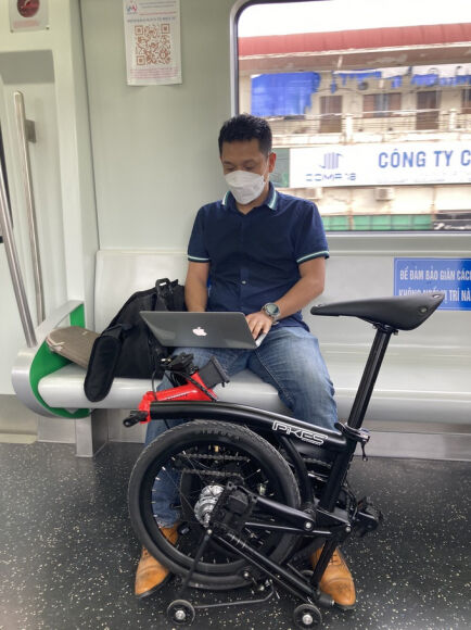 3 Gia Xang Tang Dan Cong So O Ha Noi Dap Xe Di Lam Thay O To Bang Tau Dien