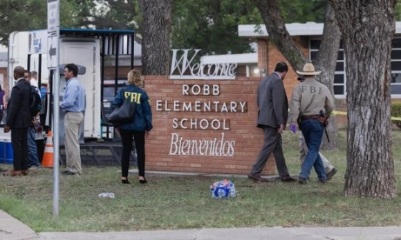 2 Luat Kiem Soat Sung Vua Duoc Tong Thong My Ky Ban Hanh Quy Dinh Gi