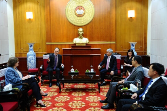 1 Chu Tich Do Van Chien Tiep Dai Su Lien Bang Nga Tai Viet Nam