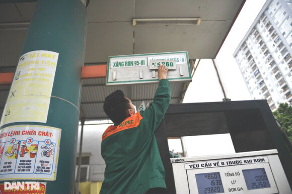 1 Gia Xang Tang Khong Kiem Soat Nguoi Dan Vat Va Doanh Nghiep Dau Dau