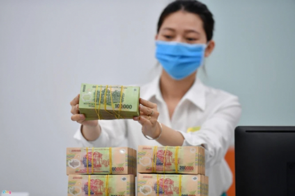 1 Nhieu Ngan Hang Nang Lai Suat Huy Dong Vuot 7nam