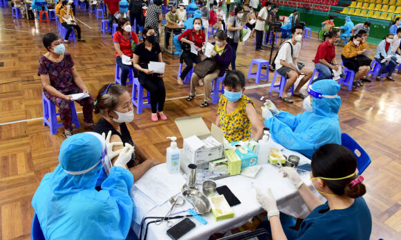 1 Tang Tiem Chung Khong Phai Vi Thua Vac Xin Covid 19