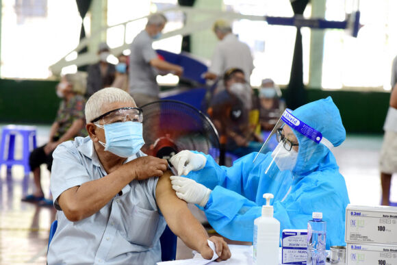 4 Tang Tiem Chung Khong Phai Vi Thua Vac Xin Covid 19