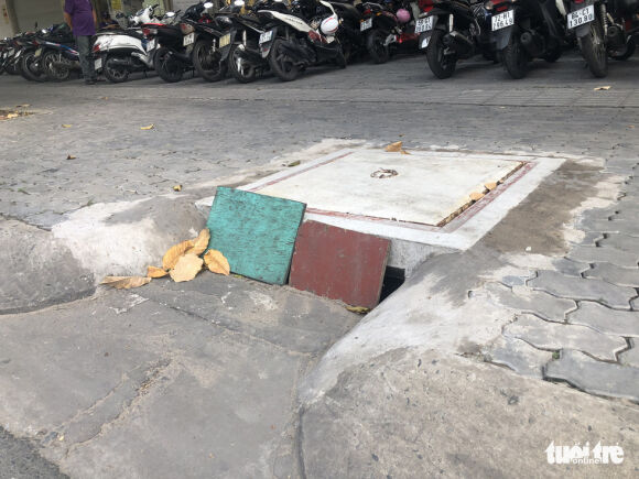 9 Mieng Cong Bi Buc Tu Vi Day Rac Co Dai Dat Cat Nuoc Thoat Duong Nao