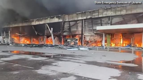 4 Trung Tam Thuong Mai Ukraine Chim Trong Bien Lua Sau Don Tap Kich Ten Lua