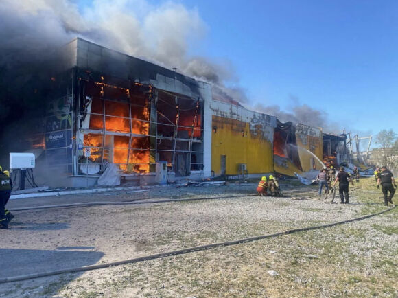 1 Loat Thanh Pho Ukraine Hung Mua Ten Lua Nato Cam Ket Ho Tro Den Cung