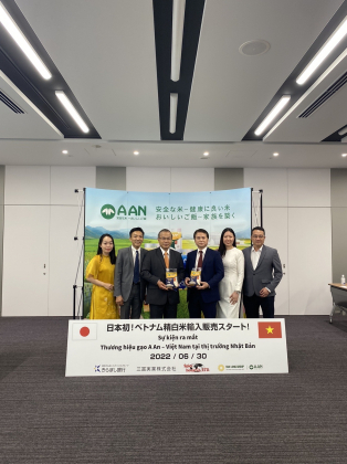 2 Gao Viet Nam Lan Dau Tien Duoc Bay Ban Tren Thi Truong Nhat Ban