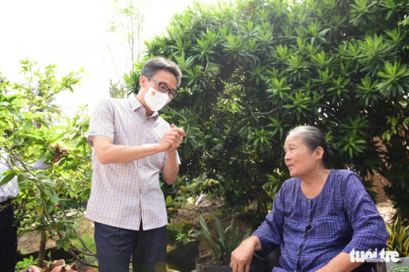 3 Pho Thu Tuong Vu Duc Dam Kiem Tra Cong Tac Phong Chong Sot Xuat Huyet Tai Tphcm